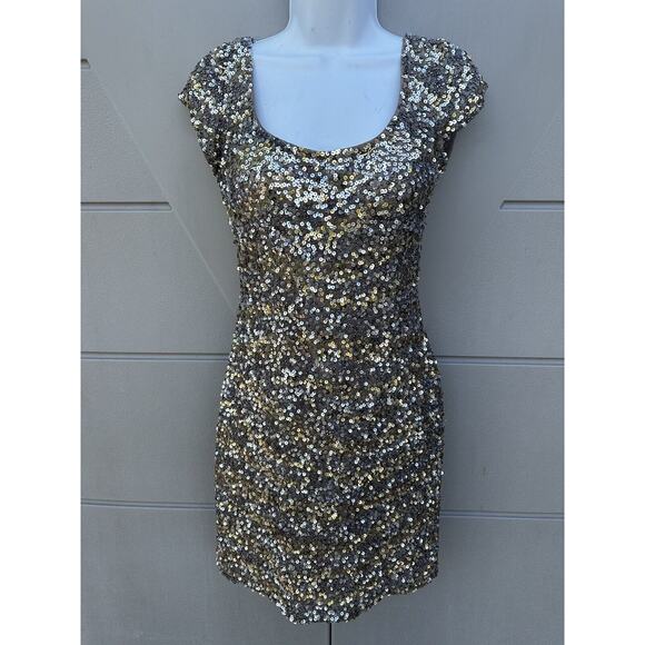 Scala Y2K Gold All Over Sequins Silk V-neck Shelf Bra Mini Cocktail Dress Sz 4 - Picture 1 of 13